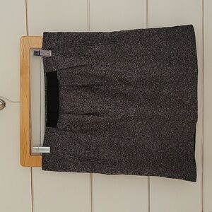 LOFT Ann Taylor size 0 mini black/white tweed skirt
